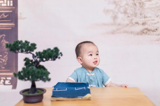 钦州孕妇几个月有反应 钦州孕妇几个月有反应